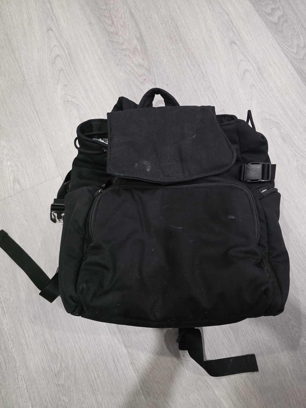 Black Men's Everyday Backpack - Classic Carry